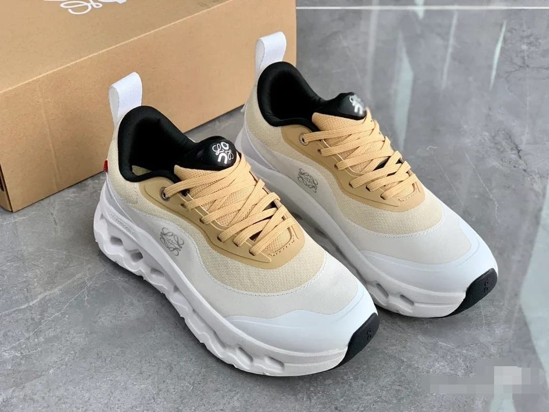 Breathable Lightweight Everyday Sneakers